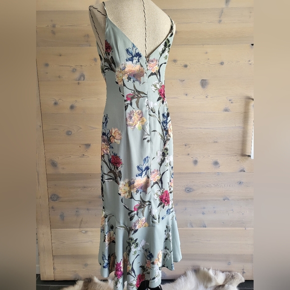 Hope & Ivy All Over Printed Peplum Hem Midi Keyhole Dress US 10/UK 14 - Picture 4 of 8